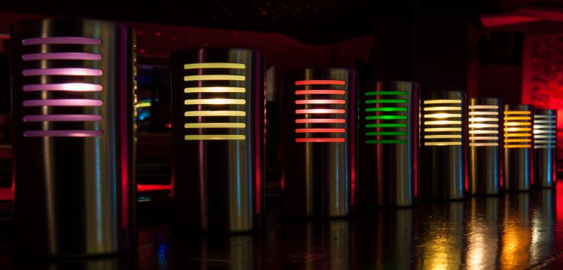 porta-velas-alu-light-multi-color-en-barra-lounge